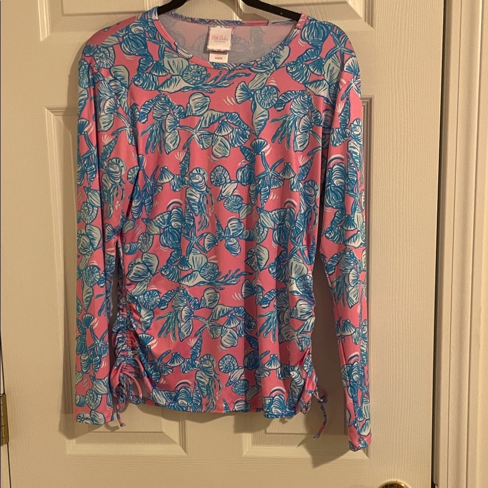 Stella Parker Collection pink w/sea shell pattern long-sleeved beach top. Size M